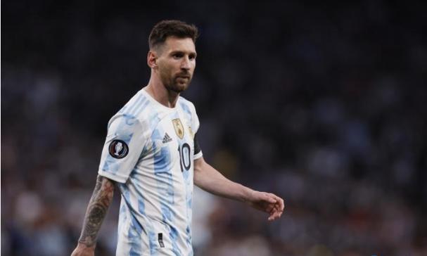 标配激光雷达、电动尾翼